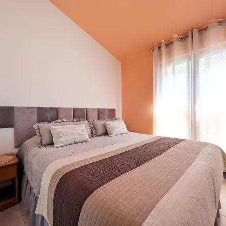 Appartamento Ap Silvija Zara Esterno foto